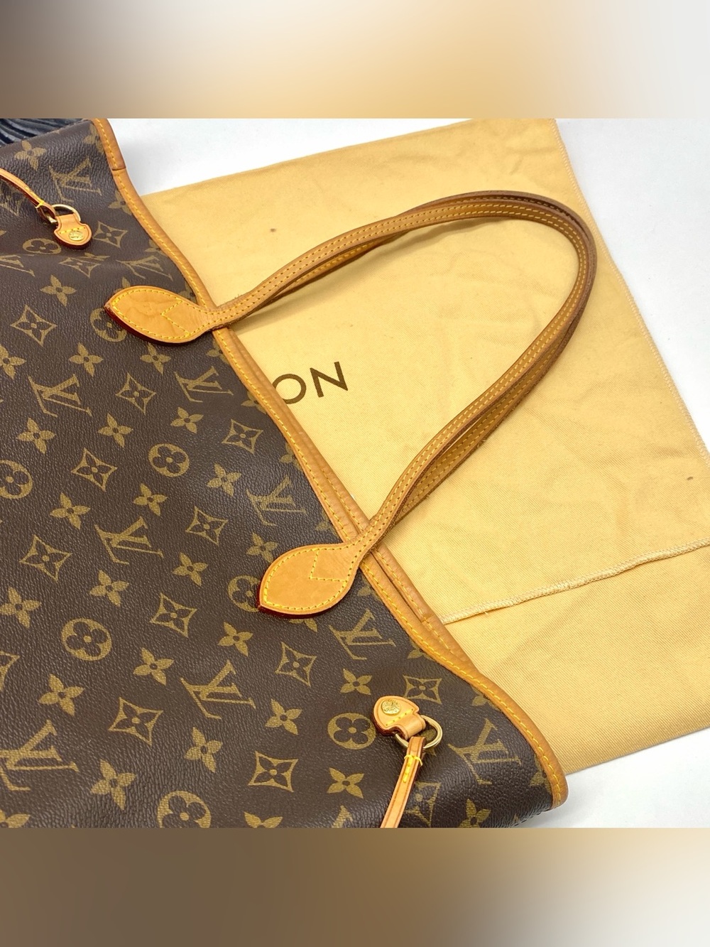 Louis Vuitton Monogram Neverfull Classic Leather Tote Bag MM Initials - Picture 9 of 11